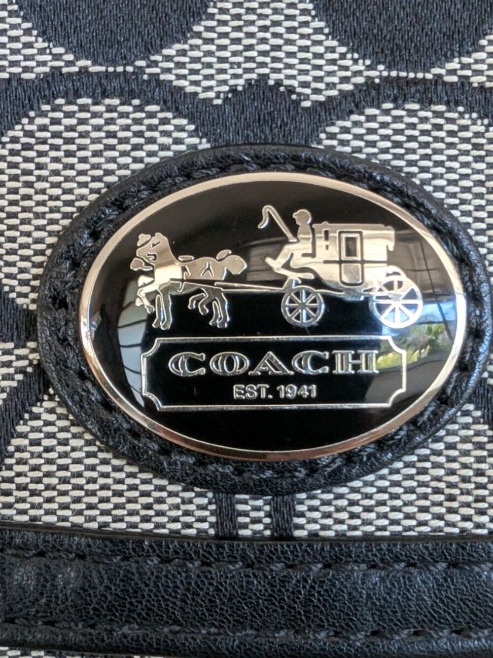 Coach Bag Style D1076-44014 - Picture 4 of 9